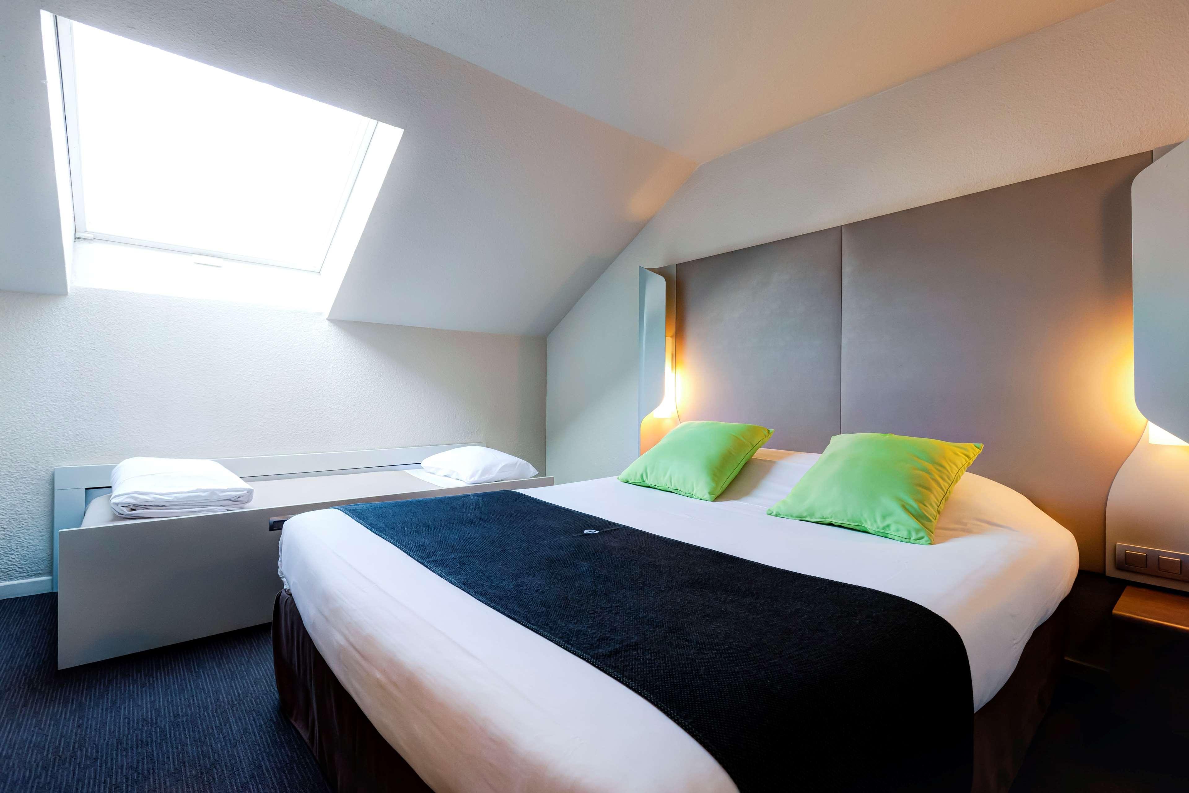 Campanile Evry Ouest - Corbeil Essonnes Hotel Екстериор снимка