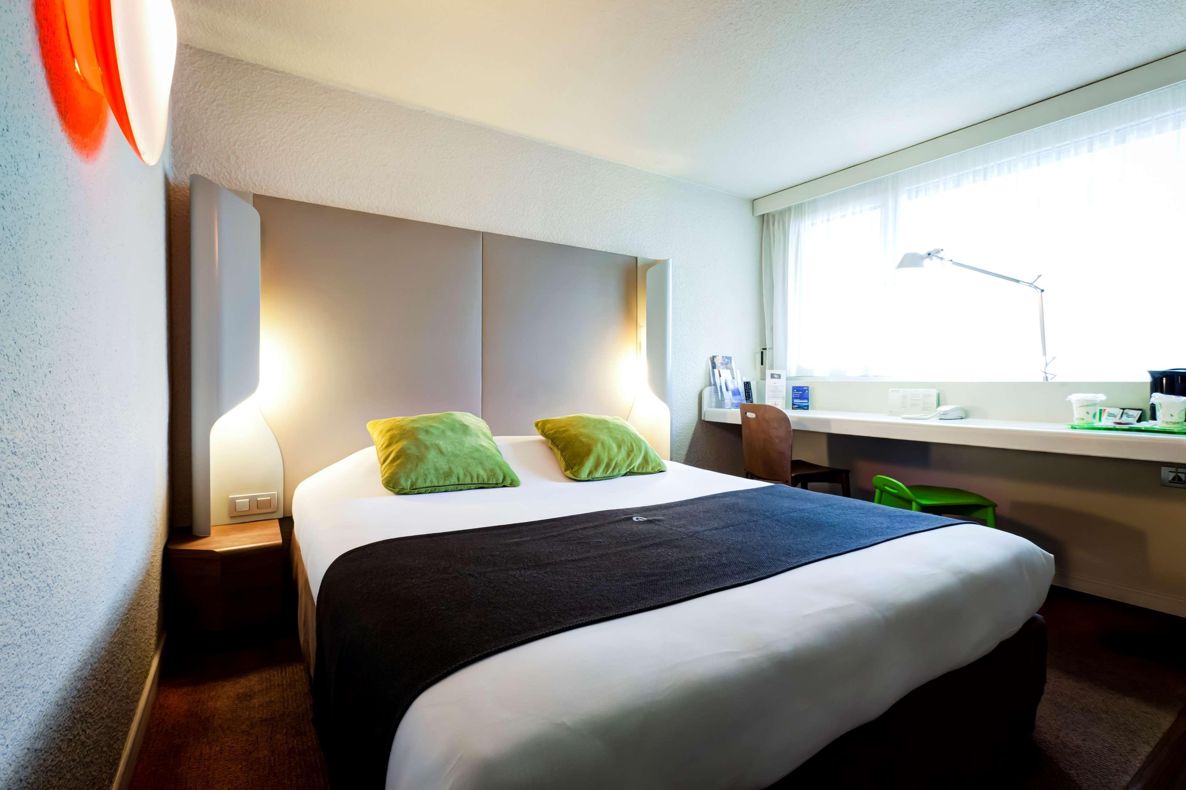 Campanile Evry Ouest - Corbeil Essonnes Hotel Екстериор снимка