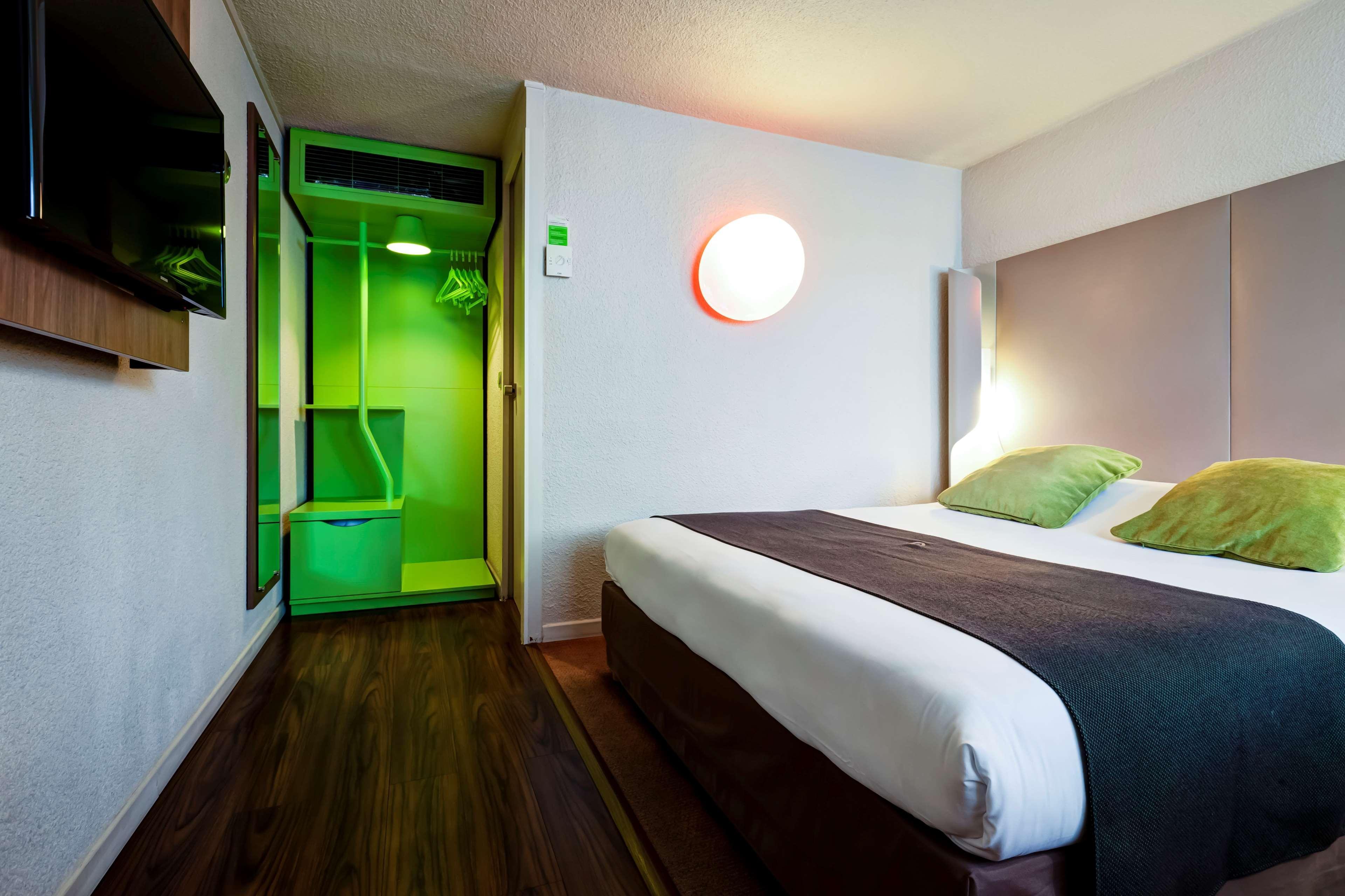 Campanile Evry Ouest - Corbeil Essonnes Hotel Екстериор снимка
