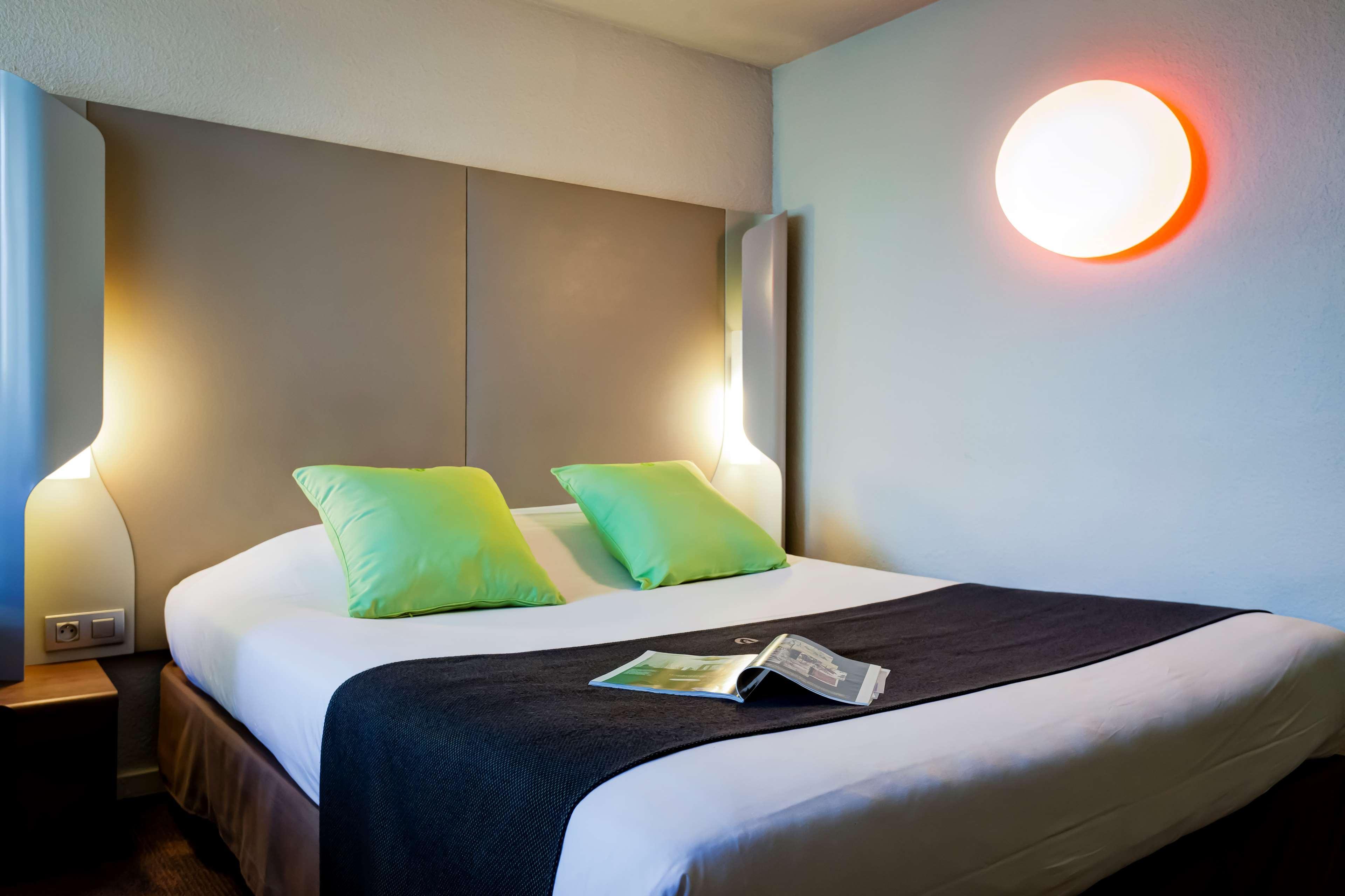 Campanile Evry Ouest - Corbeil Essonnes Hotel Екстериор снимка