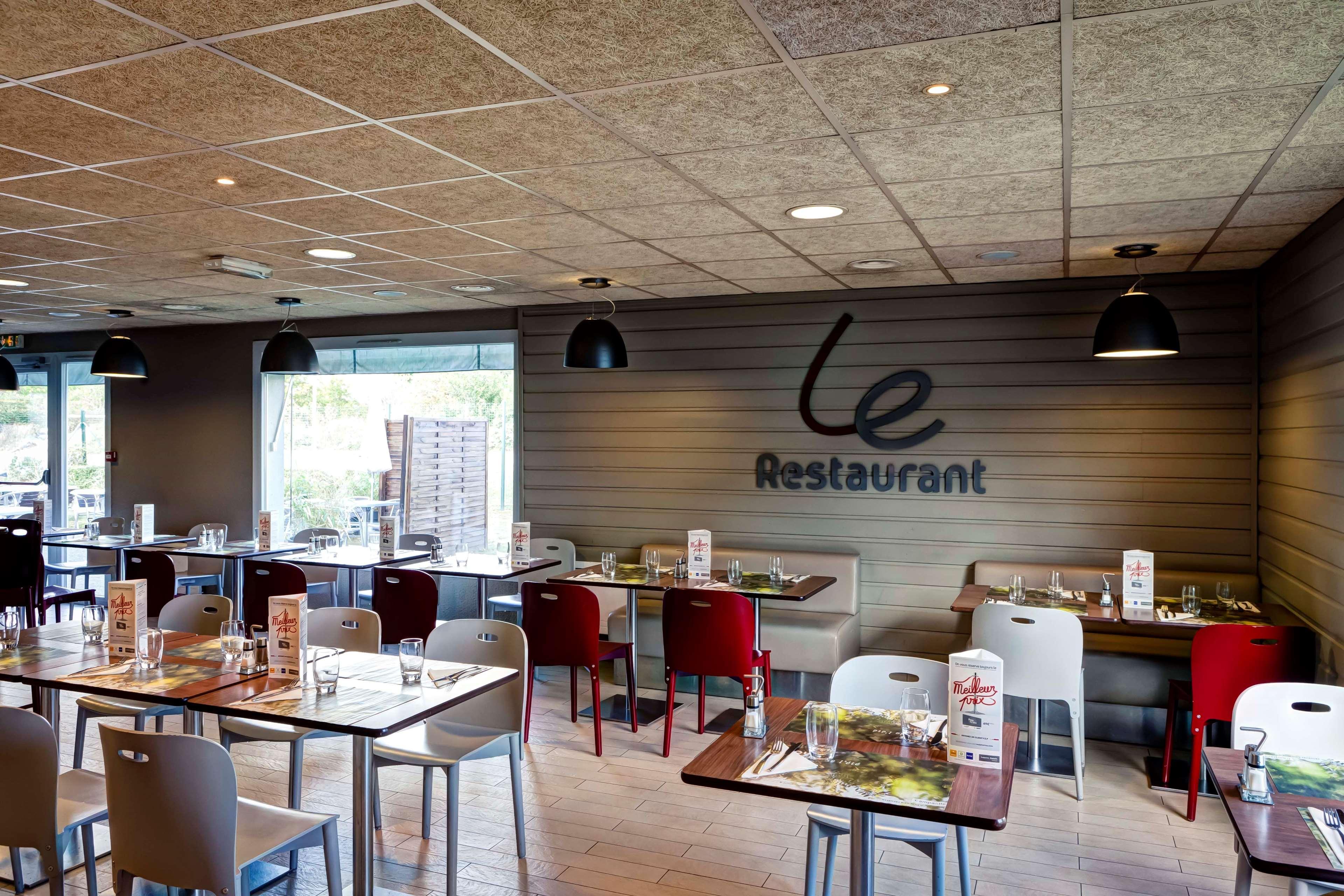 Campanile Evry Ouest - Corbeil Essonnes Hotel Екстериор снимка