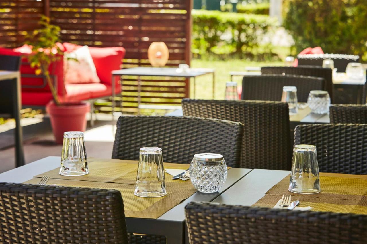 Campanile Evry Ouest - Corbeil Essonnes Hotel Екстериор снимка