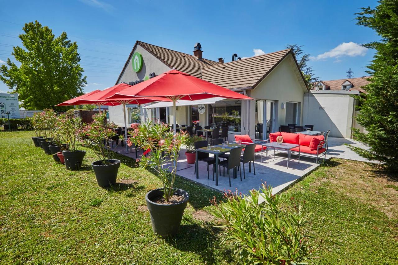 Campanile Evry Ouest - Corbeil Essonnes Hotel Екстериор снимка