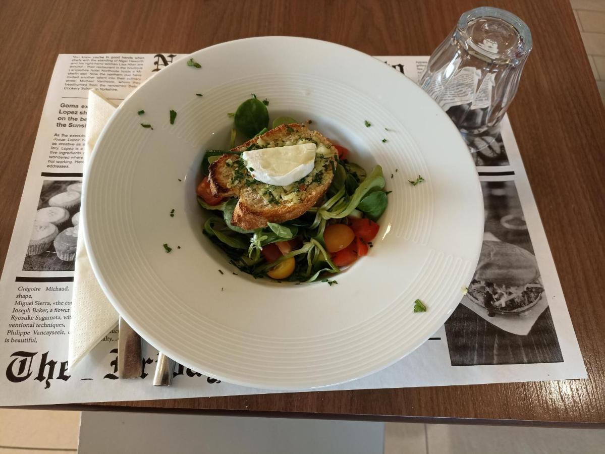 Campanile Evry Ouest - Corbeil Essonnes Hotel Екстериор снимка