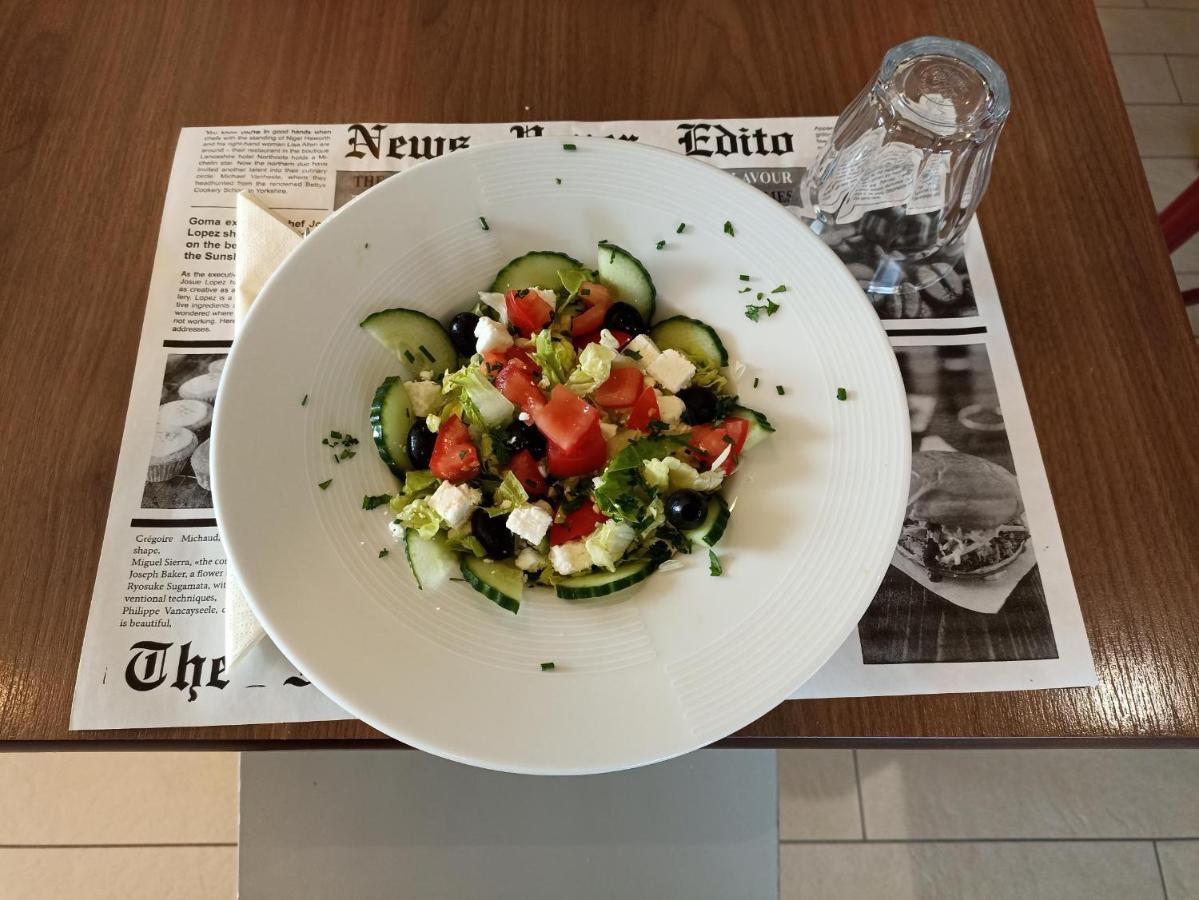 Campanile Evry Ouest - Corbeil Essonnes Hotel Екстериор снимка